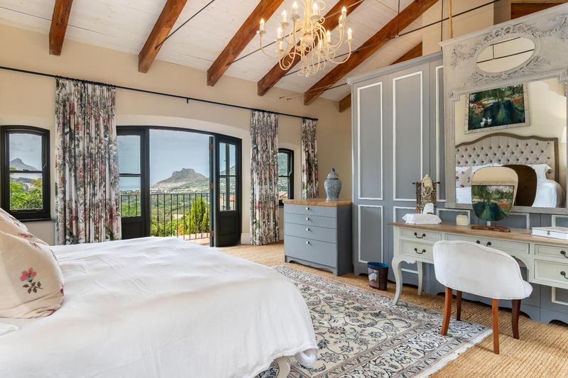 5 Bedroom Property for Sale in Avignon Western Cape